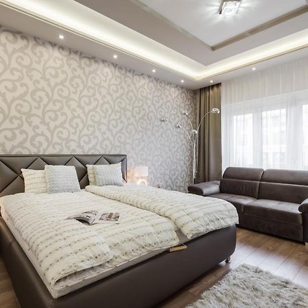 בודפשט Bpr Ethereal Panoramic Suite With A/C & Balcony מראה חיצוני תמונה